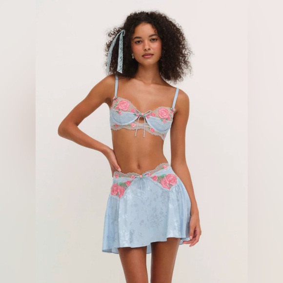 🌿For love and Lemons Vintage Rose Eyelet Slip Skirt Size Small 🌿💙